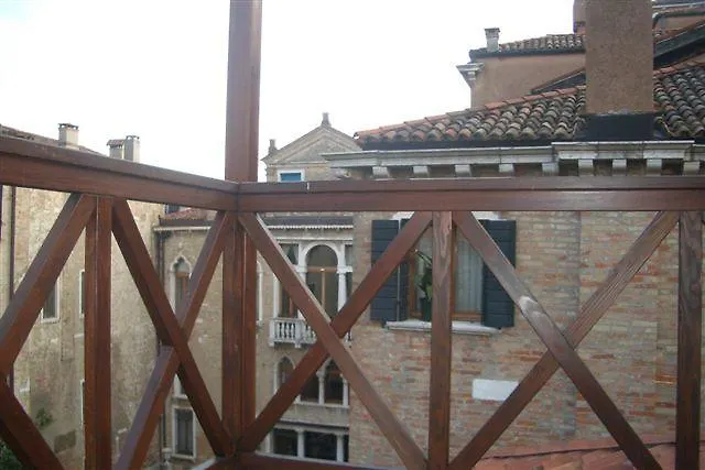 Salmaso Apartments *